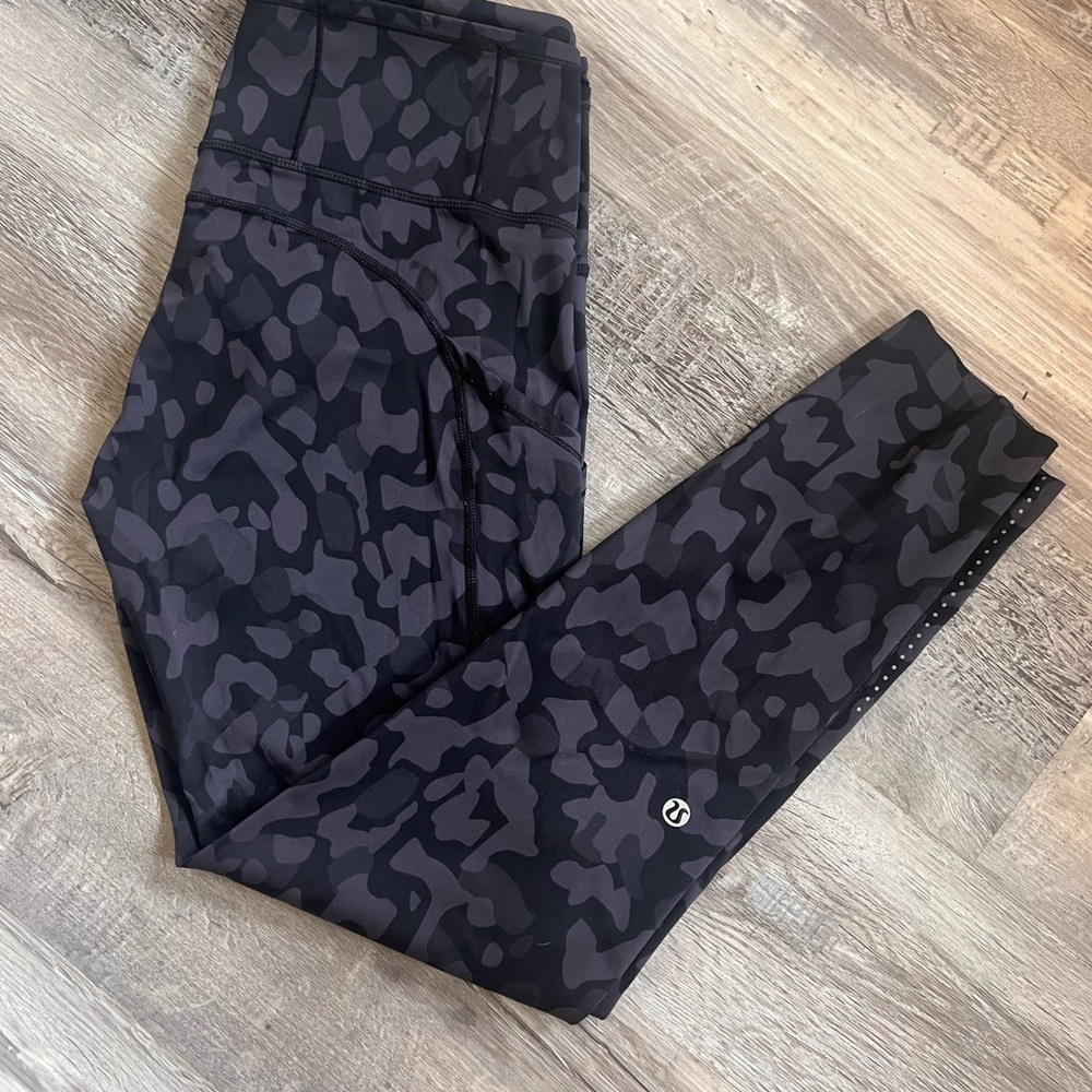 lululemon athletica Black & Dark Gray Camo Leggings